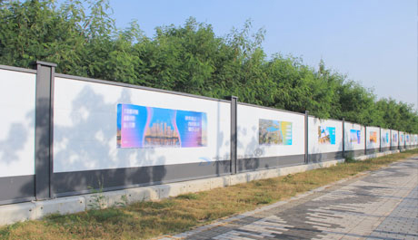 大通建材鋼圍擋、pvc圍擋符合深圳市政府統(tǒng)一標(biāo)準(zhǔn)的圍擋，美觀(guān)環(huán)保、安全穩(wěn)固。